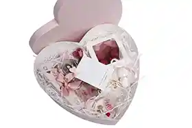 Снимка на подаръчна кутия НЕЖНОСТ В СЪРЦЕТО