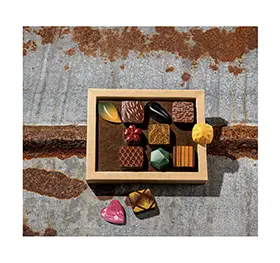 Снимка на бутик на талантите ПЪРВА ЦЕЛУВКА