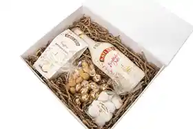 Снимка на подаръчна кутия BIRTHDAY CAKE