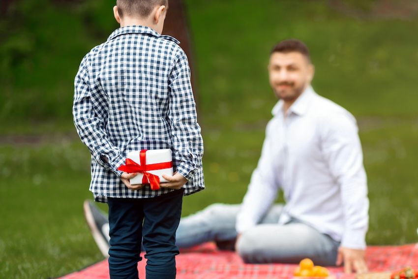 podarak za denya na bashtata.jpg